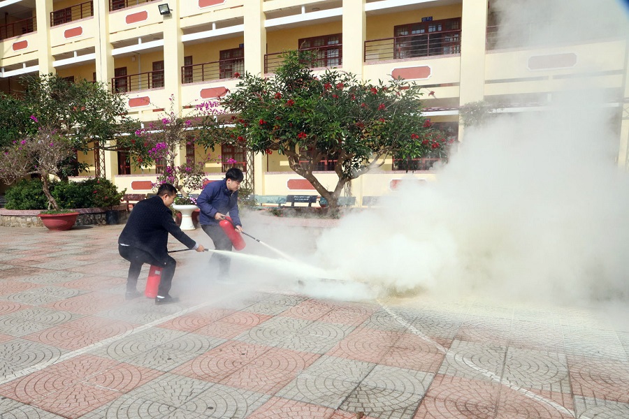 Thực h&agrave;nh ph&ograve;ng ch&aacute;y, chữa ch&aacute;y