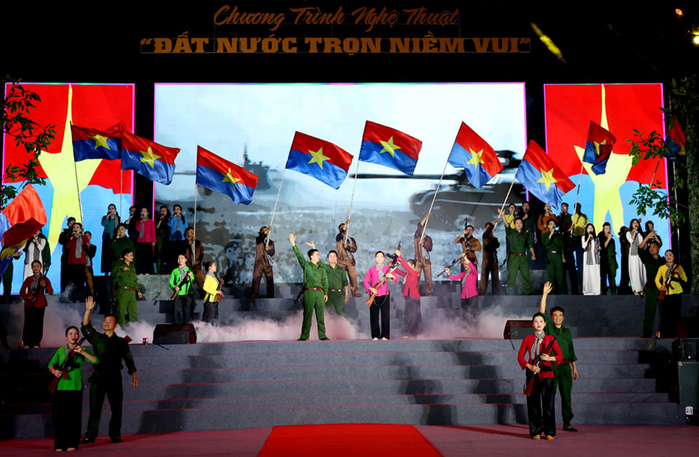 Chương tr&igrave;nh được d&agrave;n dựng c&ocirc;ng phu.