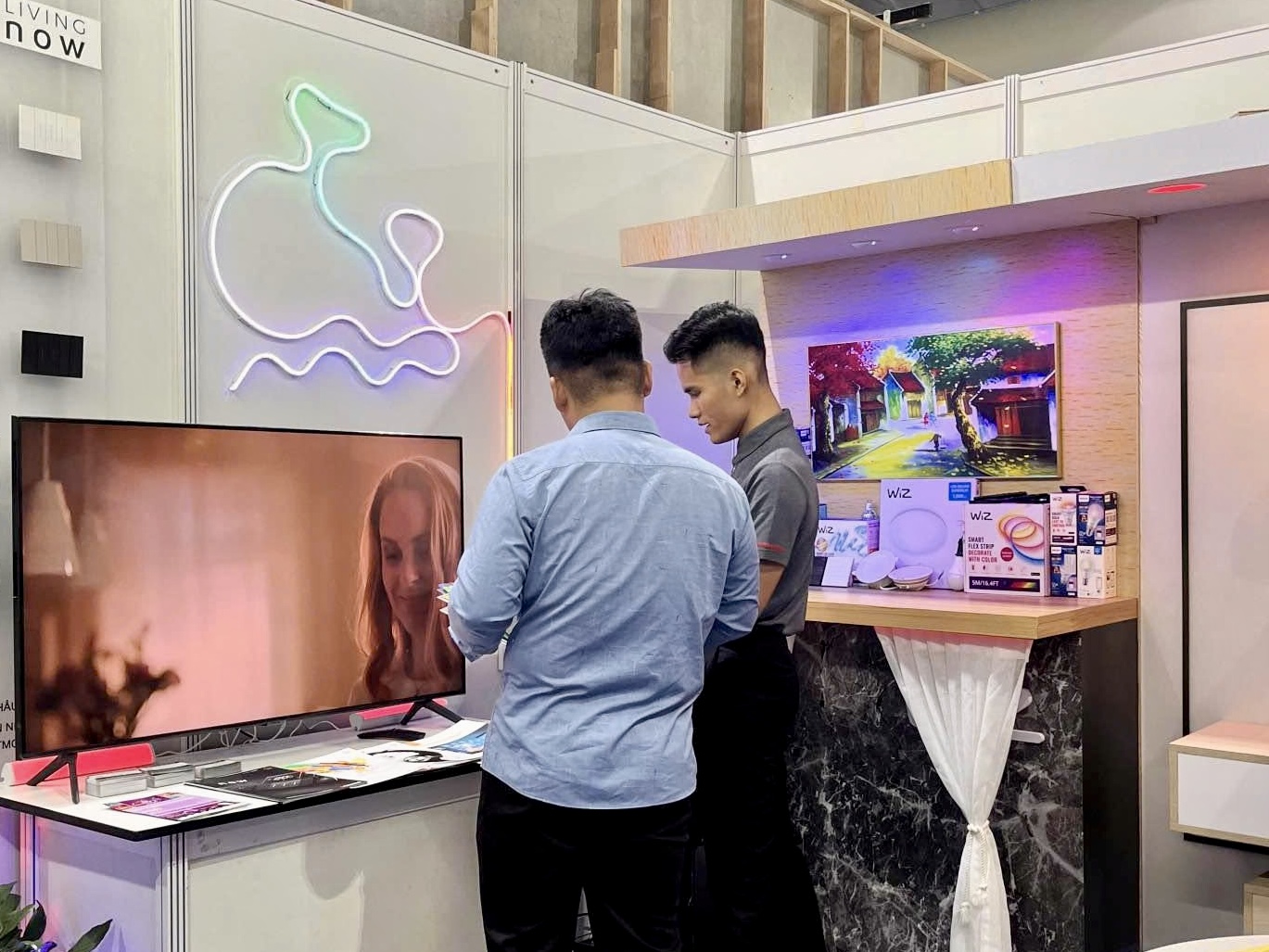 Kỹ thuật vi&ecirc;n thực hiện kiểm tra hệ thống trước khi vận h&agrave;nh