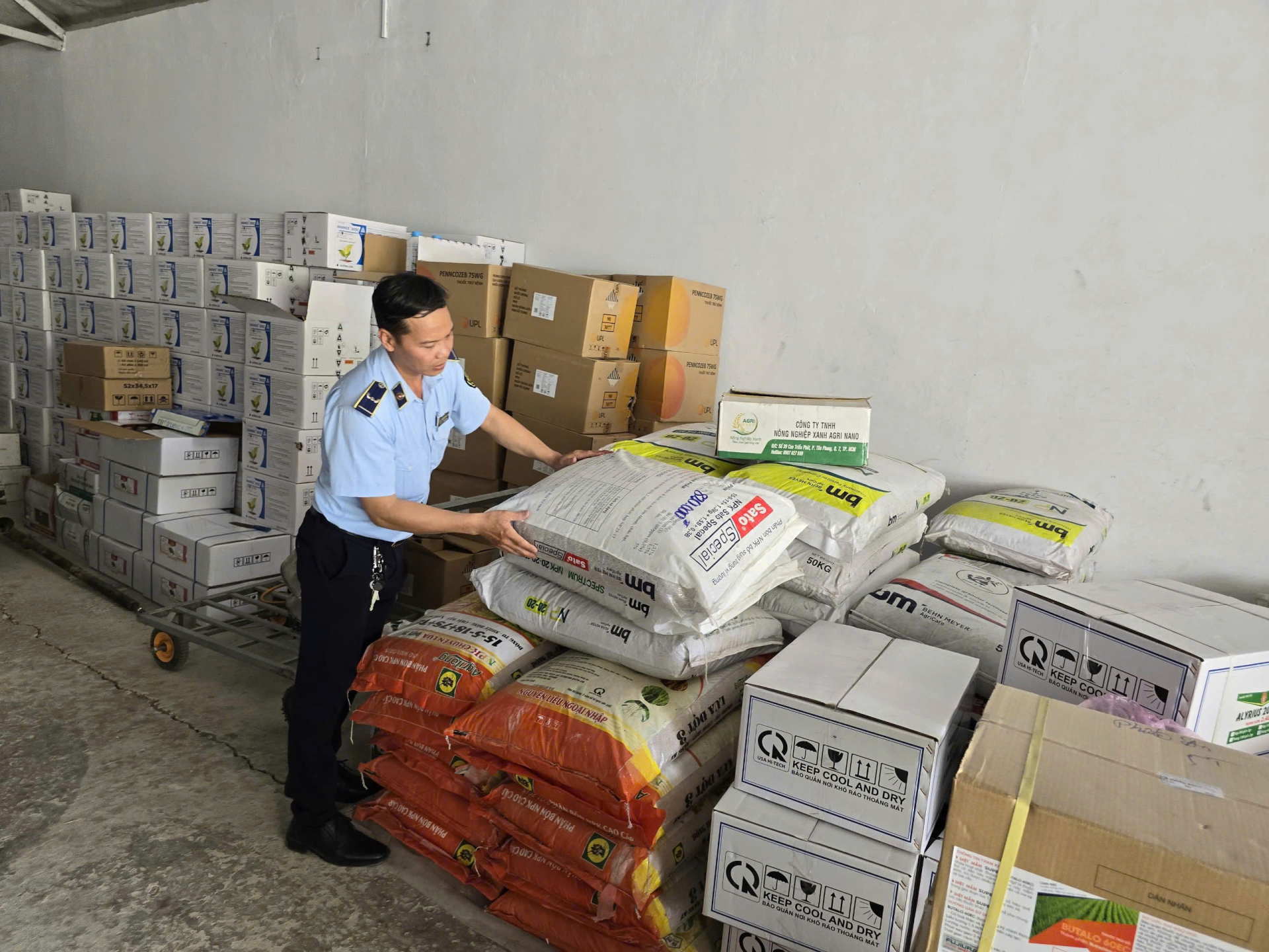 Đồng Tháp: Xử lý hàng loạt vụ gian lận thương mại, thu nộp ngân sách hơn 3,5 tỷ đồng
