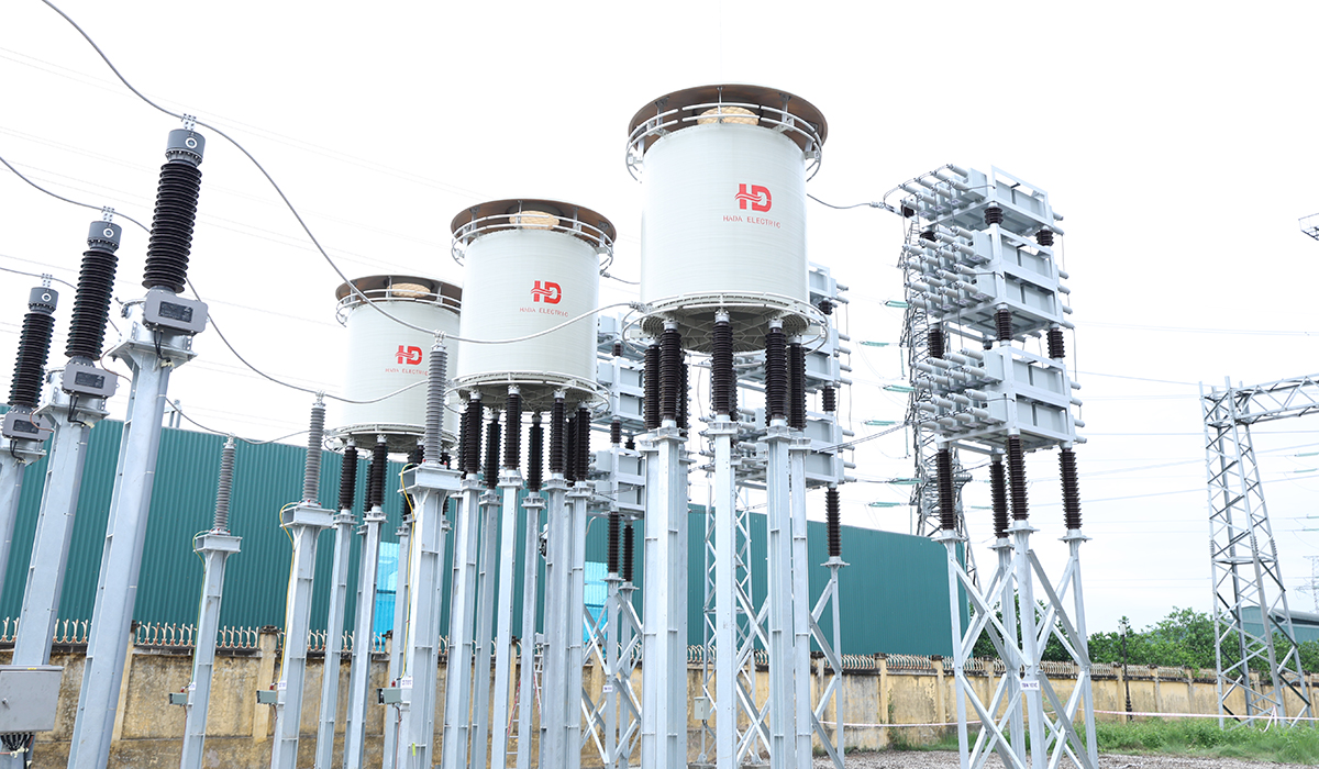 Gi&agrave;n tụ b&ugrave; ngang tại Trạm biến &aacute;p 500kV Thường T&iacute;n