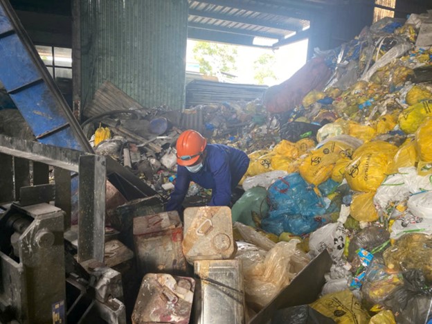 Thái Nguyên: Tiêu hủy công khai lượng lớn tang vật vi phạm trị giá hơn 575 triệu đồng