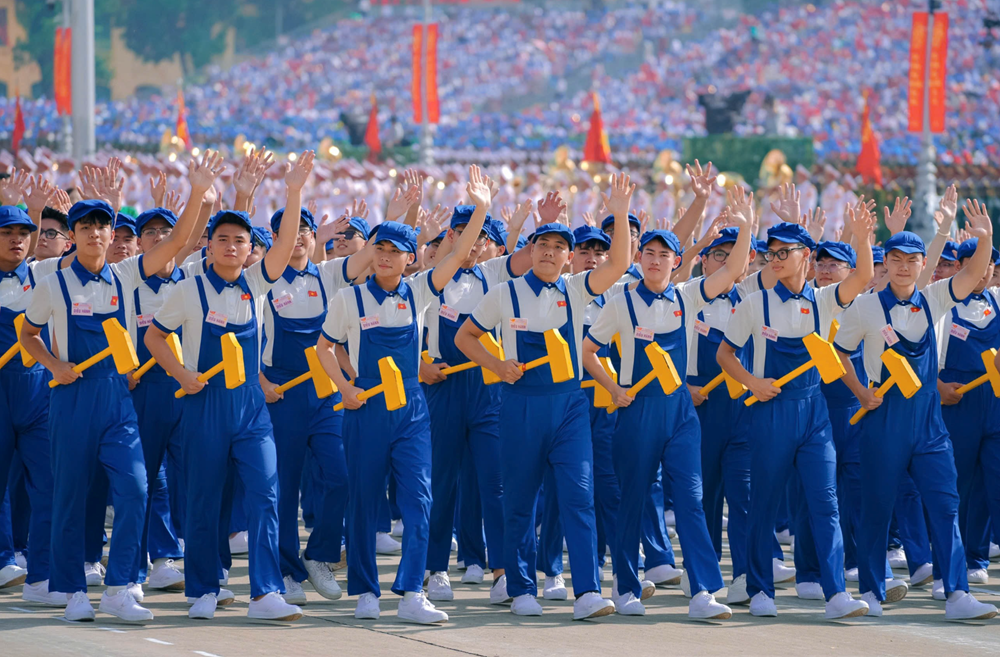 C&ocirc;ng nh&acirc;n hăng say lao động sản xuất trong &ldquo;Th&aacute;ng C&ocirc;ng nh&acirc;n&rdquo;, lan tỏa tinh thần s&aacute;ng tạo v&agrave; cống hiến tr&ecirc;n cả nước