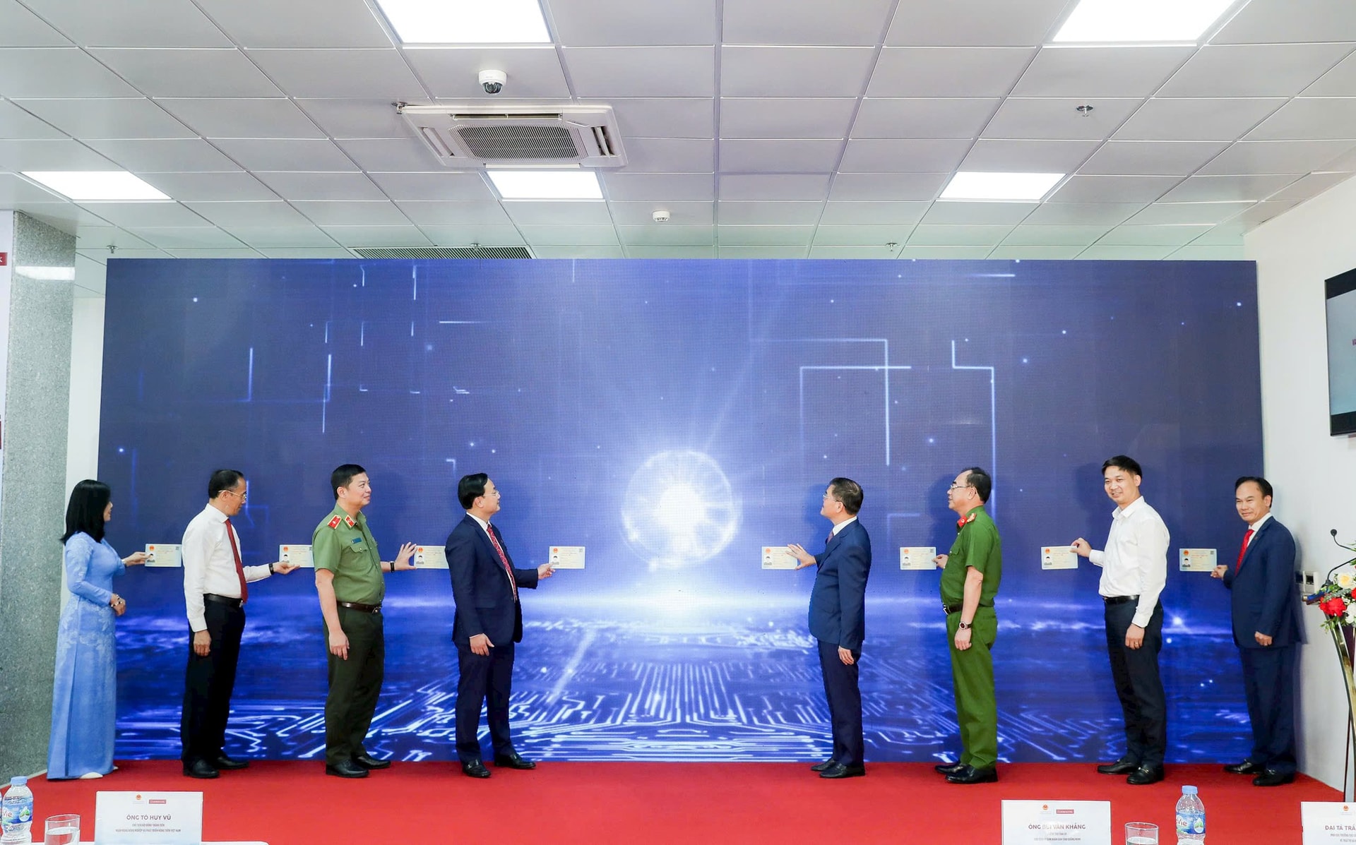 Quảng Ninh thí điểm Kiosk thông minh, thúc đẩy đưa dịch vụ công số đến vùng hải đảo