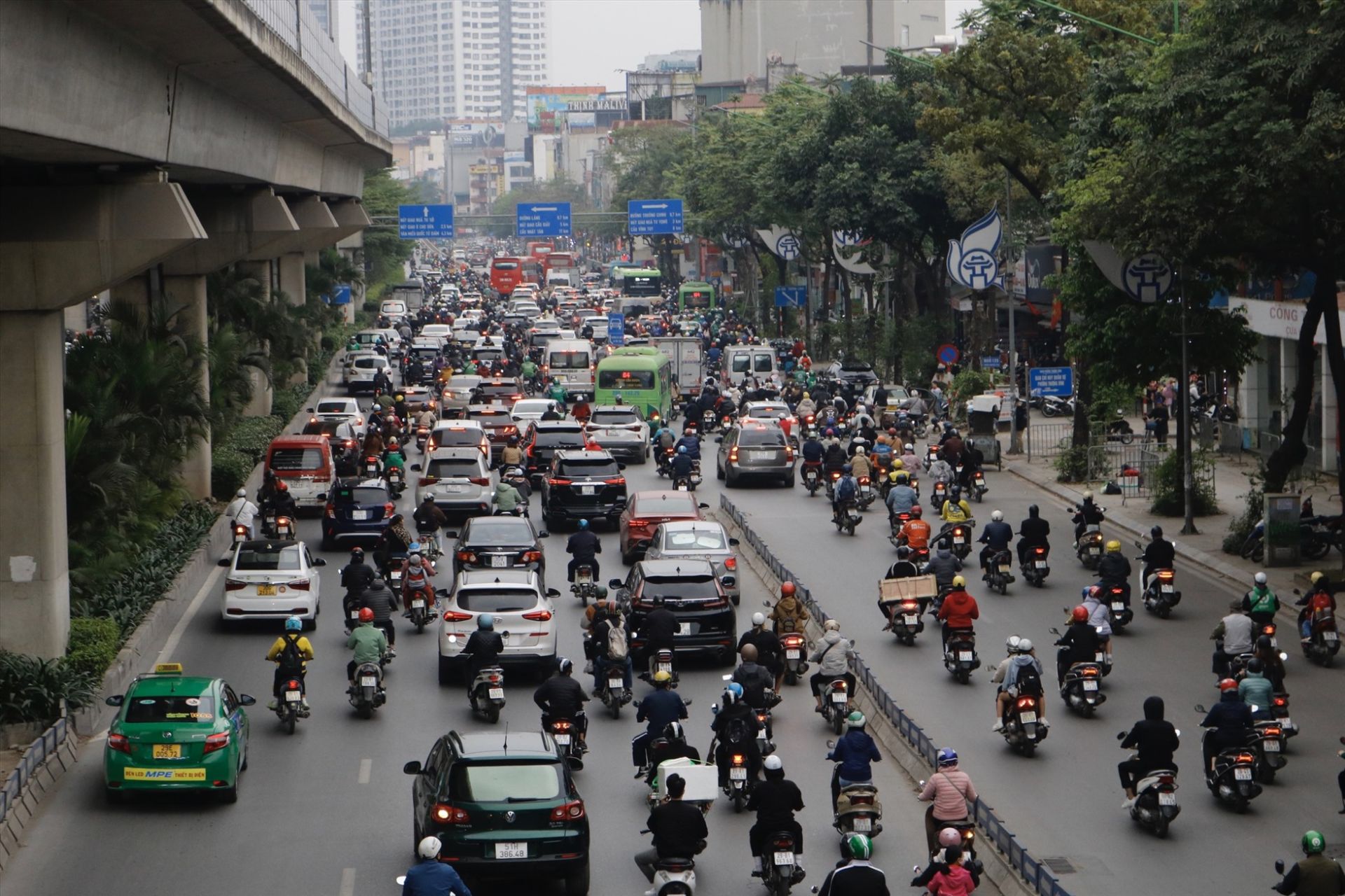 Hà Nội điều chỉnh lớn hoạt động phương tiện: Siết giờ cao điểm, nới điều kiện cho một số xe