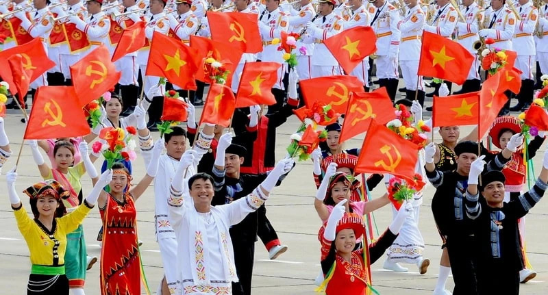 Chăm lo đời sống văn h&oacute;a tinh thần của người lao động ch&iacute;nh l&agrave; chăm lo cho sự bền vững của x&atilde; hội.