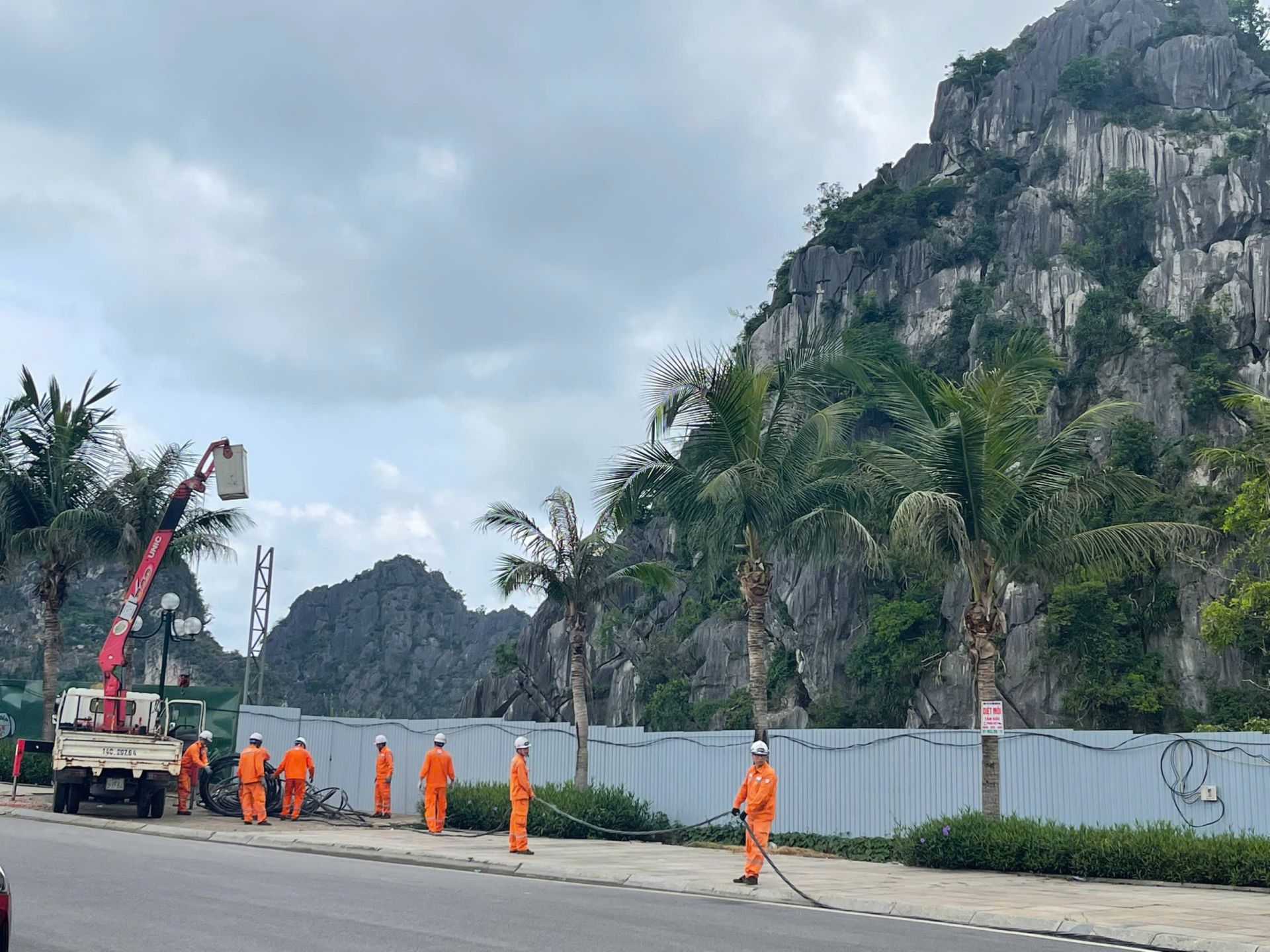 Công ty Điện lực Quảng Ninh đảm bảo cấp điện phục vụ chương trình Carnaval Hạ Long 2026