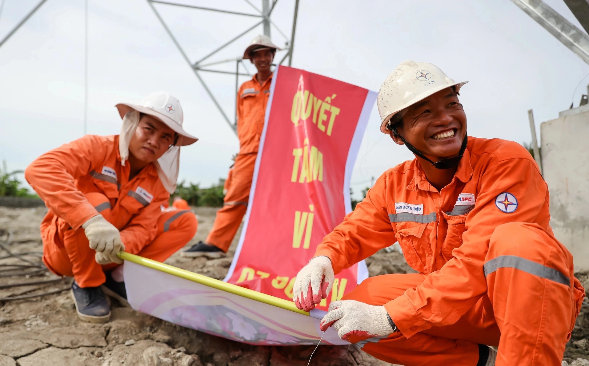 Tôn vinh người lao động - nền tảng văn hóa cho khát vọng phát triển bền vững