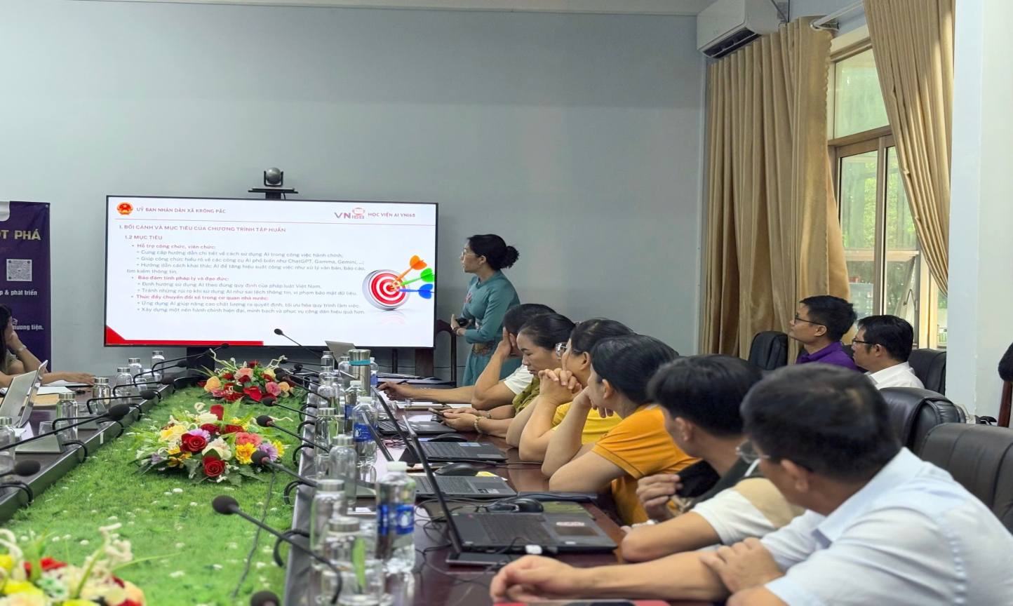 Thủ tướng yêu cầu đẩy mạnh bồi dưỡng kỹ năng số đối với cán bộ, công chức