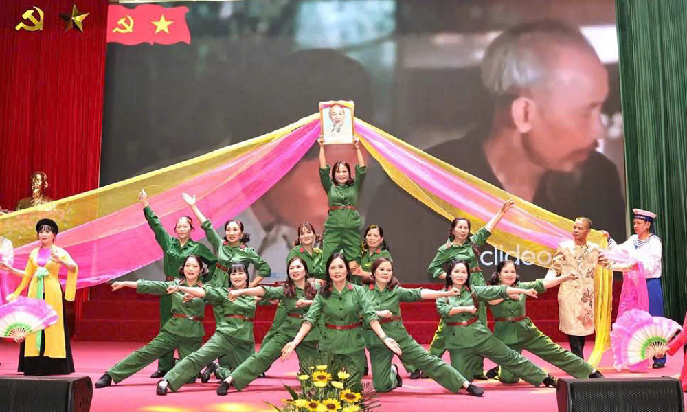 Hội phụ nữ Bắc Ninh sôi nổi hoạt động chào mừng 30/4 - 1/5