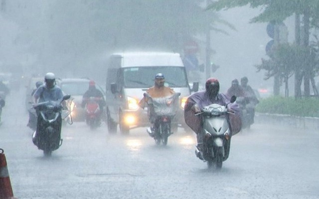 Khu vực Bắc Bộ c&oacute; mưa r&agrave;o v&agrave; d&ocirc;ng rải r&aacute;c, cục bộ c&oacute; nơi mưa to