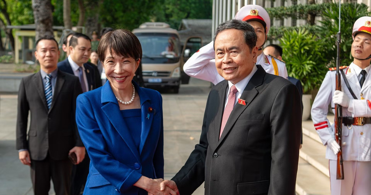 Chủ tịch Quốc hội Trần Thanh Mẫn v&agrave; Thủ tướng Nhật Bản Takaichi Sanae. (Ảnh: THỦY NGUY&Ecirc;N)