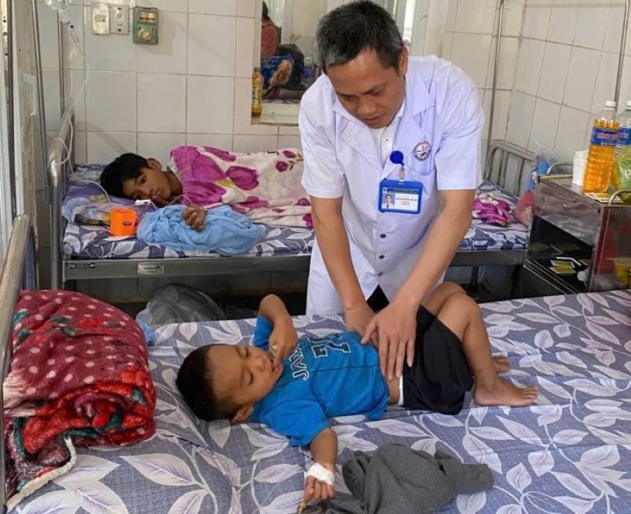Quảng Trị: Bệnh nhân nhập viện nghi ngộ độc sau ăn bánh mì tiếp tục tăng
