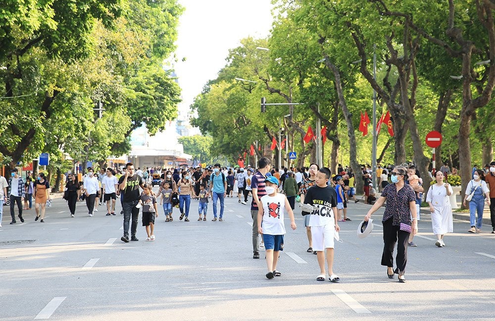Sở Du lịch H&agrave; Nội th&ocirc;ng tin, trong kỳ nghỉ lễ Giỗ Tổ H&ugrave;ng Vương v&agrave; 30/4, 1/5, k&eacute;o d&agrave;i từ ng&agrave;y 25/4 đến hết ng&agrave;y 3/5/2026, Thủ đ&ocirc; ước đ&oacute;n khoảng 1,35 triệu lượt kh&aacute;ch du lịch.