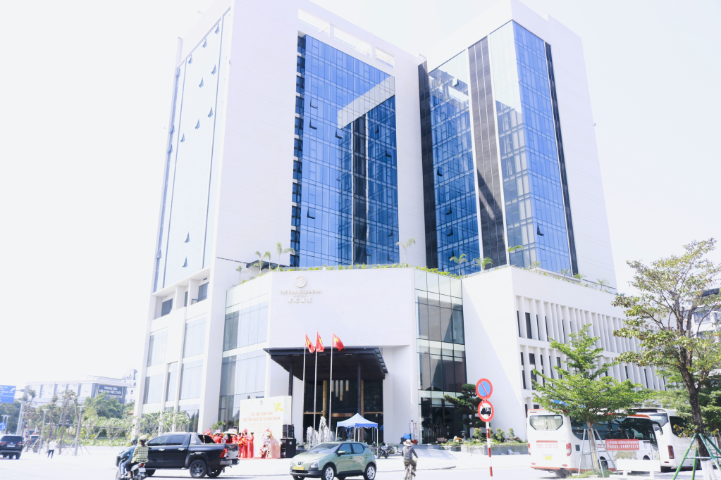Kh&aacute;ch sạn The Grand Dragon - cơ sở lưu tr&uacute; c&oacute; dịch vụ tương đương ti&ecirc;u chuẩn 5 sao mới đi v&agrave;o hoạt động trong dịp lễ n&agrave;y