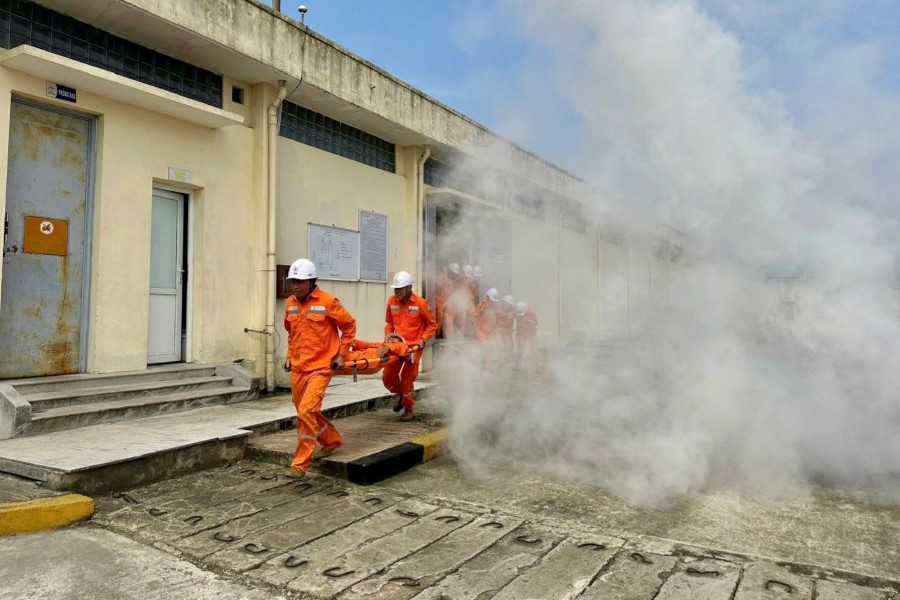 X&iacute; nghiệp Lưới điện cao thế H&agrave; Tĩnh tổ chức tuy&ecirc;n truyền, bồi dưỡng kỹ năng v&agrave; diễn tập ph&ograve;ng ch&aacute;y, chữa ch&aacute;y v&agrave; cứu nạn, cứu hộ năm 2026