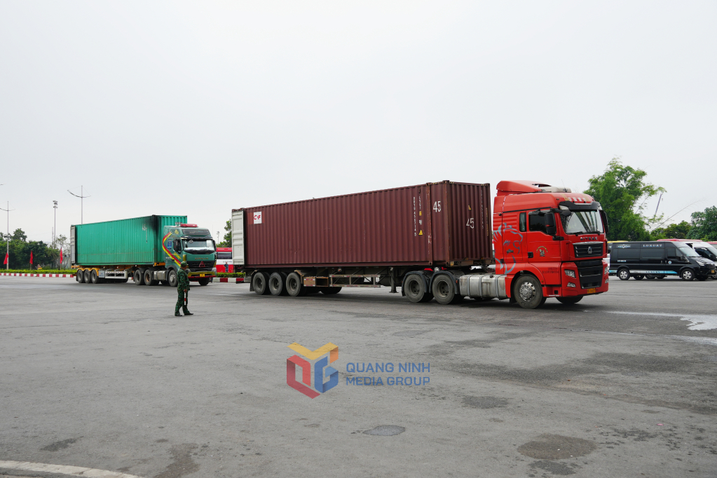 Quảng Ninh: Giữ nhịp thông quan xuất nhập khẩu trong dịp lễ