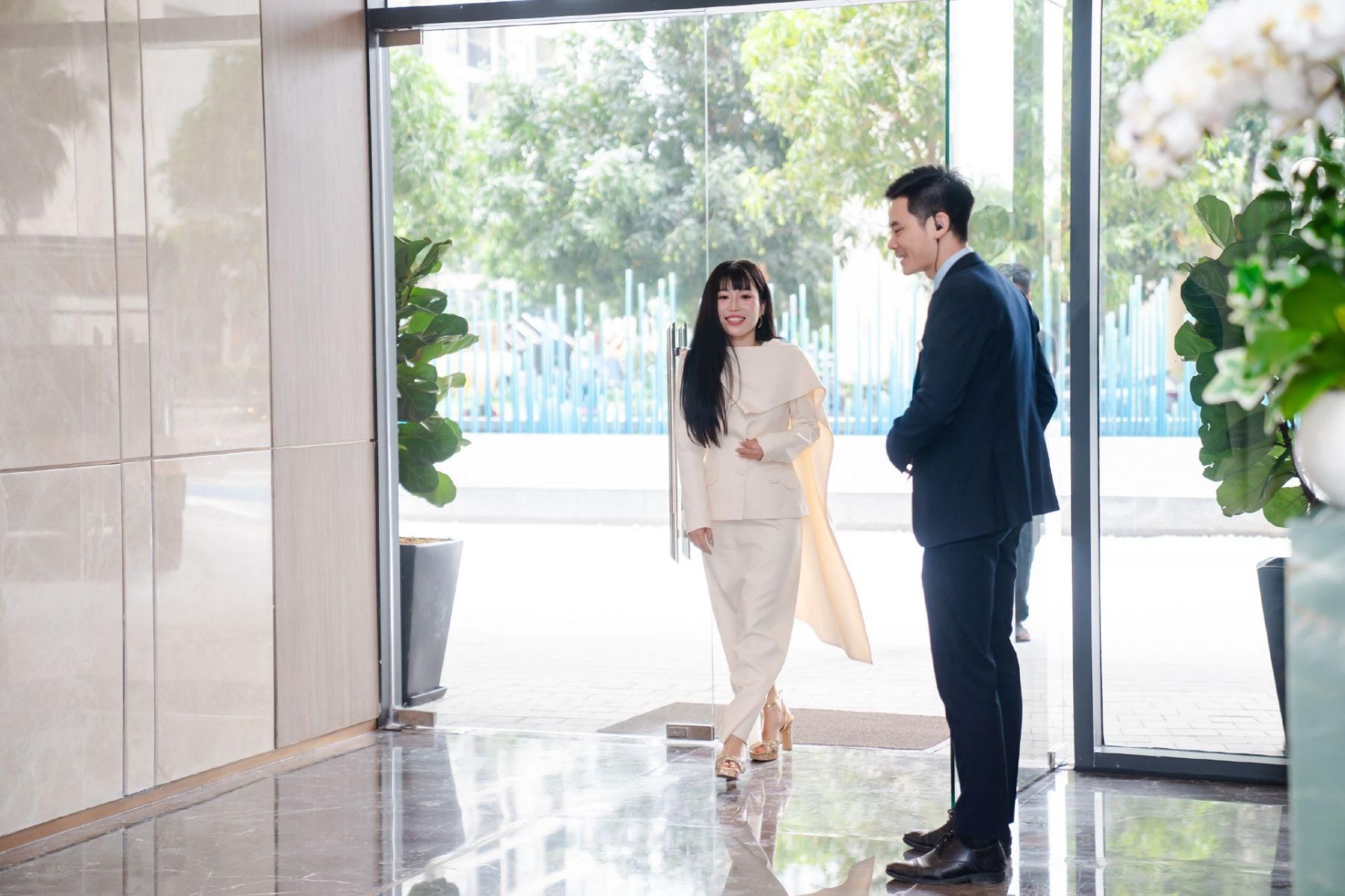 Nh&oacute;m kh&aacute;ch h&agrave;ng cao cấp c&oacute; mức độ tiếp cận ng&agrave;y c&agrave;ng rộng với c&aacute;c ti&ecirc;u chuẩn sống quốc tế.