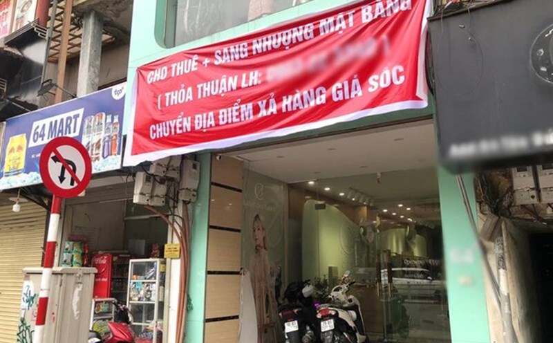 Hà Nội siết chặt vỉa hè: cửa hàng đồng loạt thu hẹp, trả mặt bằng, thị trường cho thuê chịu áp lực