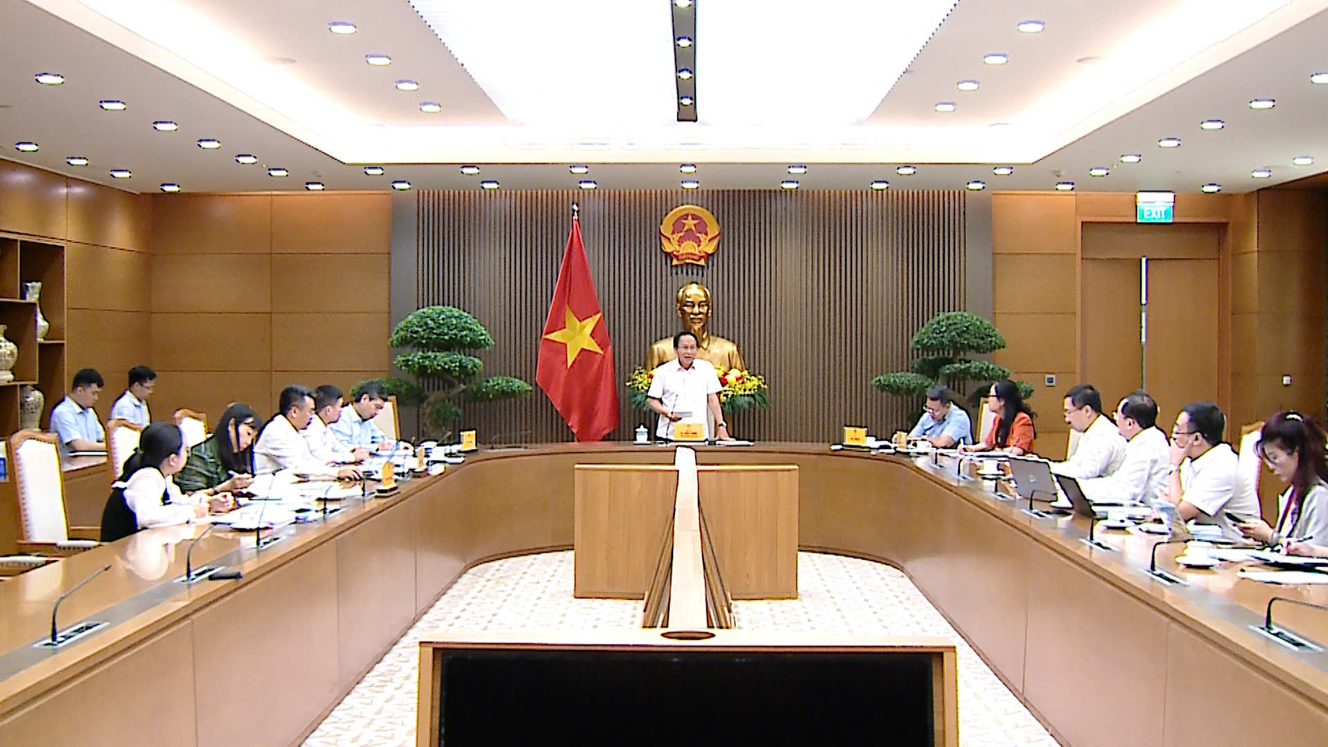Ph&oacute; Thủ tướng đồng &yacute; l&ugrave;i thời hạn tr&igrave;nh Luật l&ecirc;n Ch&iacute;nh phủ v&agrave;o ng&agrave;y 10/6/2026