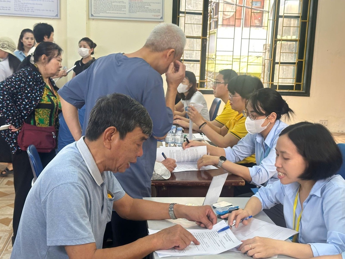 Hà Nội hỗ trợ người dân gia hạn ủy quyền nhận lương hưu trước hạn chót 30/6