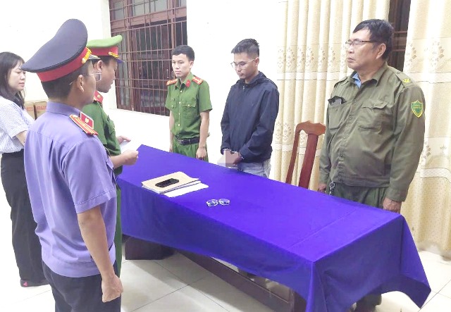 Khởi tố, bắt tạm giam tài xế vụ cháy xe ở cây xăng