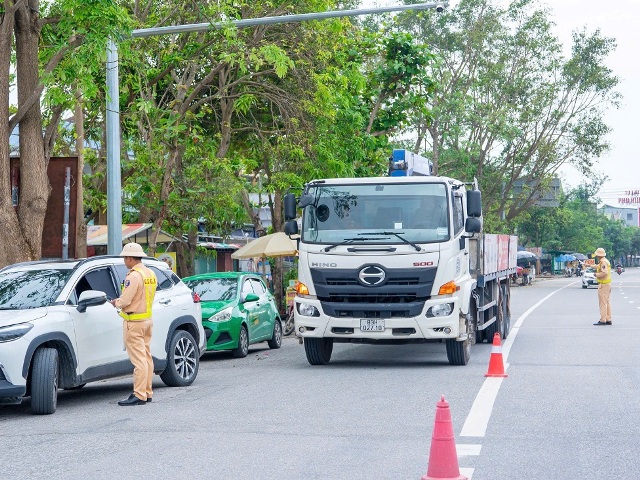 Nghệ An: Xử lý hơn 2.200 trường hợp vi phạm trật tự an toàn giao thông dịp nghỉ lễ