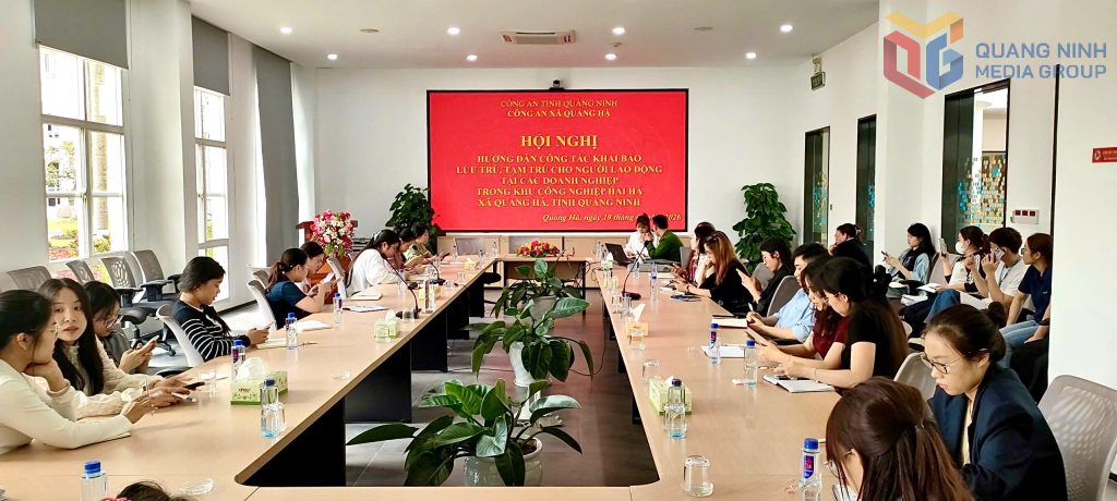 C&ocirc;ng an x&atilde; Quảng H&agrave; hướng dẫn c&ocirc;ng t&aacute;c khai b&aacute;o lưu tr&uacute;, tạm tr&uacute; cho người lao động tại c&aacute;c doanh nghiệp trong KCN cảng biển Hải H&agrave;, th&aacute;ng 3/2026