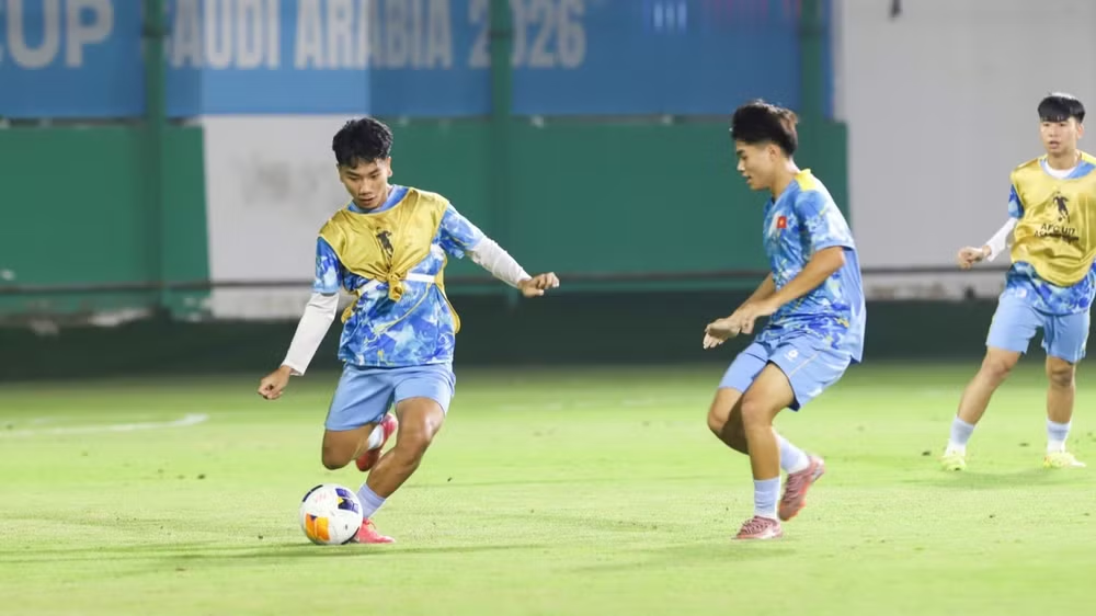 U17 Việt Nam chia đội để đấu tập. (Ảnh: VFF)