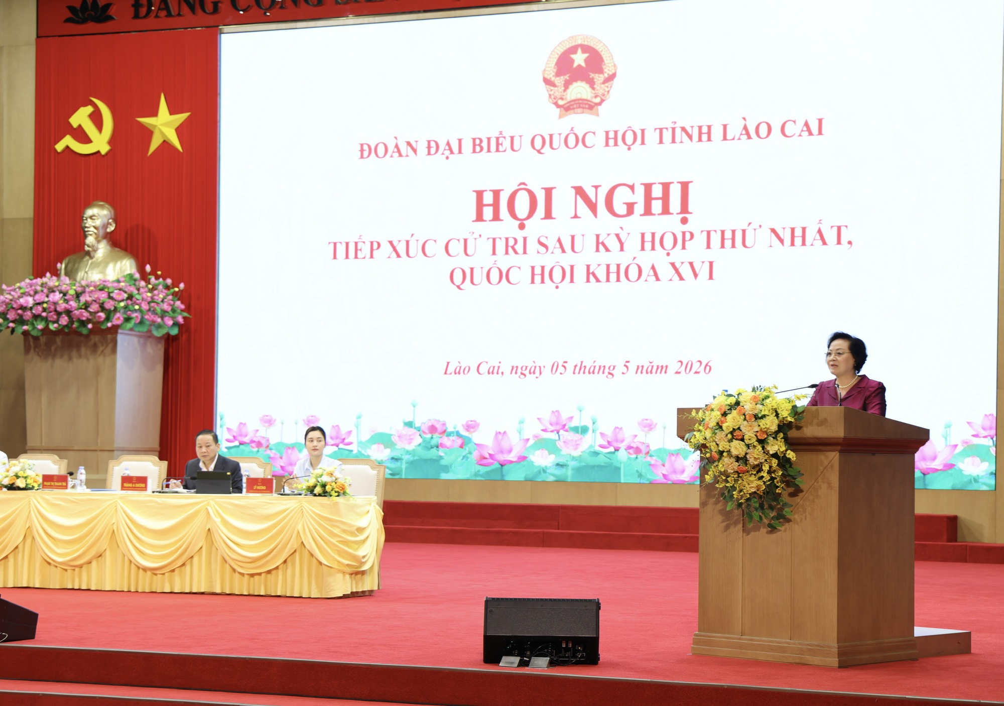 Hội nghị tiếp x&uacute;c cử tri sau Kỳ họp thứ Nhất, Quốc hội kh&oacute;a XVI