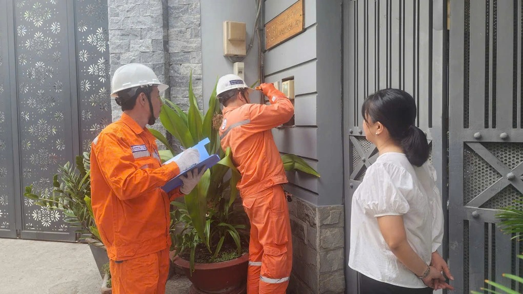 Lãnh đạo EVNHCMC lý giải nguyên nhân tiền điện tăng mùa nắng nóng