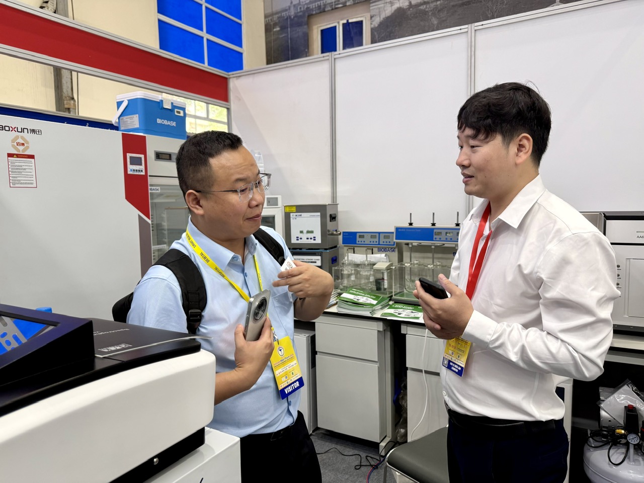 Giám đốc công ty Thùy Anh chia sẻ thông tin sản phẩm và định hướng hợp tác, góp phần tăng cường kết nối và mở rộng cơ hội kinh doanh với các đối tác quốc tế. Giám đốc công ty Thùy Anh chia sẻ thông tin sản phẩm và định hướng hợp tác, góp phần tăng cường kết nối và mở rộng cơ hội kinh doanh với các đối tác quốc tế.
