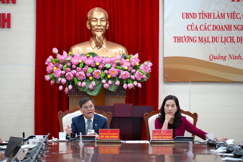 L&atilde;nh đạo tỉnh Quảng Ninh lắng nghe v&agrave; giải đ&aacute;p c&aacute;c thắc mắc, th&aacute;o gỡ kh&oacute; khăn cho doanh nghiệp