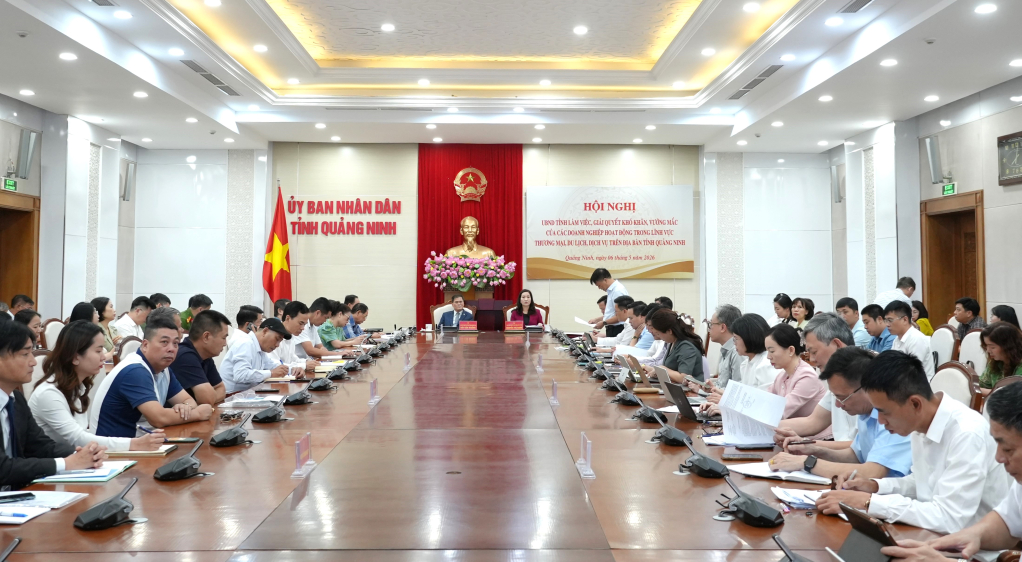 Chủ tịch UBND tỉnh Quảng Ninh chủ trì hội nghị tháo gỡ khó khăn, vướng mắc cho doanh nghiệp dịch vụ - du lịch