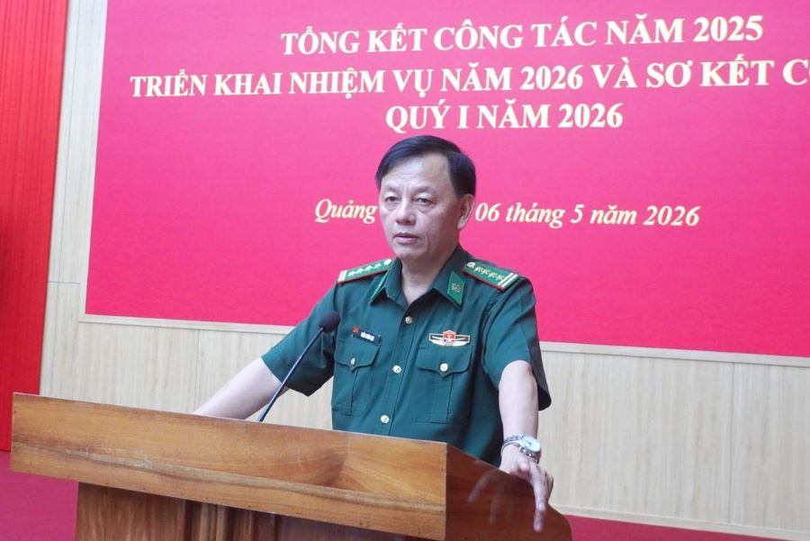 Đại diện Bộ chỉ huy Bộ đội Bi&ecirc;n ph&ograve;ng tỉnh ph&aacute;t biểu &yacute; kiến tại hội nghị