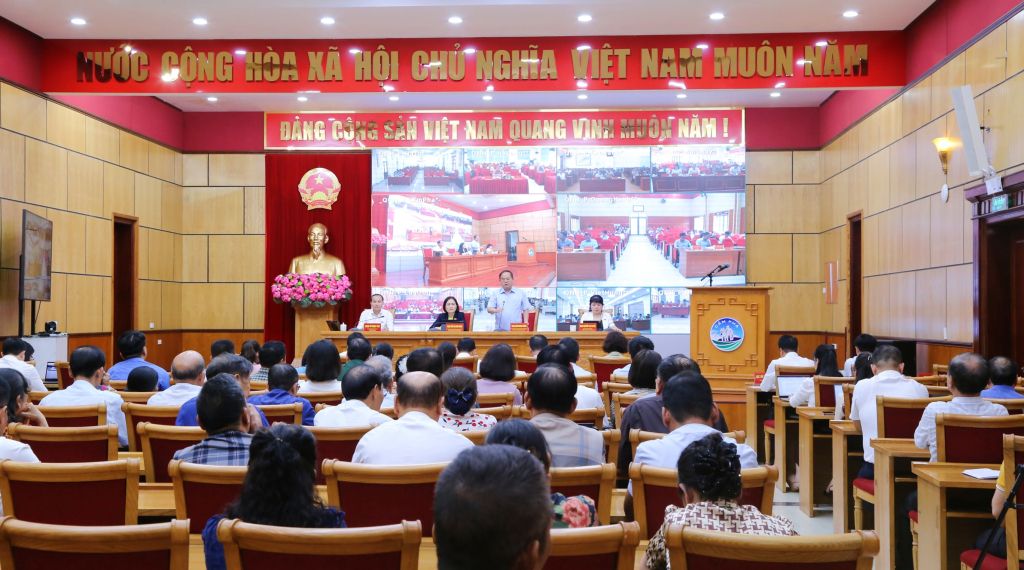 Đoàn ĐBQH tỉnh Quảng Ninh tiếp xúc cử tri sau kỳ họp thứ nhất, Quốc hội khóa XVI