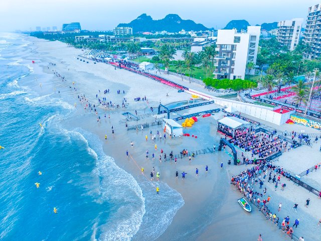 Sự kiện IRONMAN 70.3 Việt Nam năm 2024 tại khu nghỉ dưỡng Hyatt Regency resort Đ&agrave; Nẵng. Ảnh: Ban tổ chức cung cấp