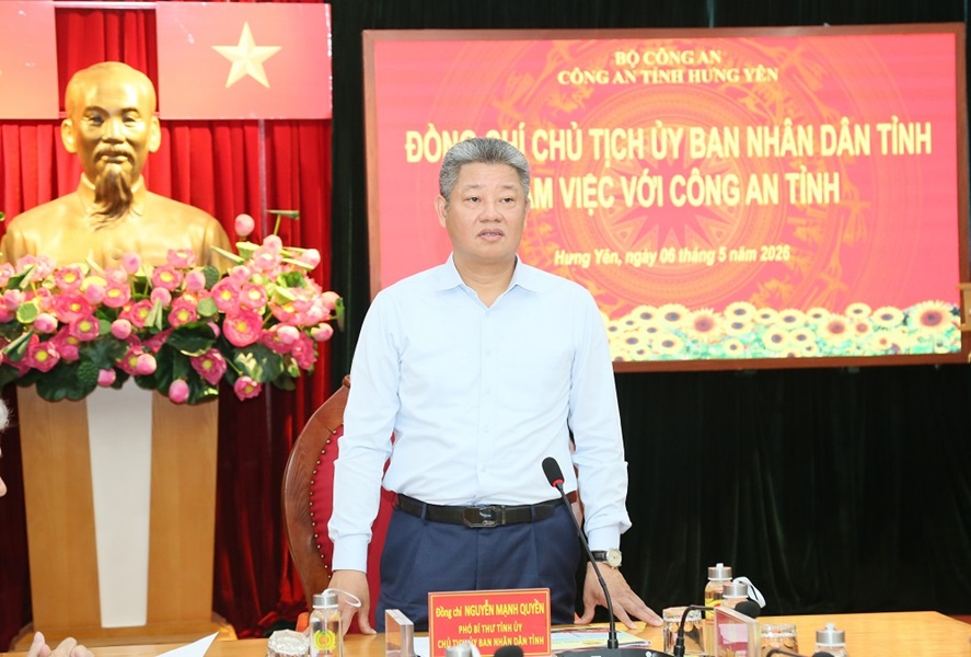 &Ocirc;ng Nguyễn Mạnh Quyền, Ph&oacute; B&iacute; thư Tỉnh ủy, Chủ tịch UBND tỉnh ph&aacute;t biểu chỉ đạo tại buổi l&agrave;m việc.