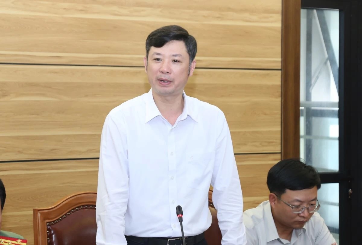 Lãnh đạo Sở Văn hóa, Thể thao và Du lịch phát biểu tại buổi làm việc. Lãnh đạo Sở Văn hóa, Thể thao và Du lịch phát biểu tại buổi làm việc.