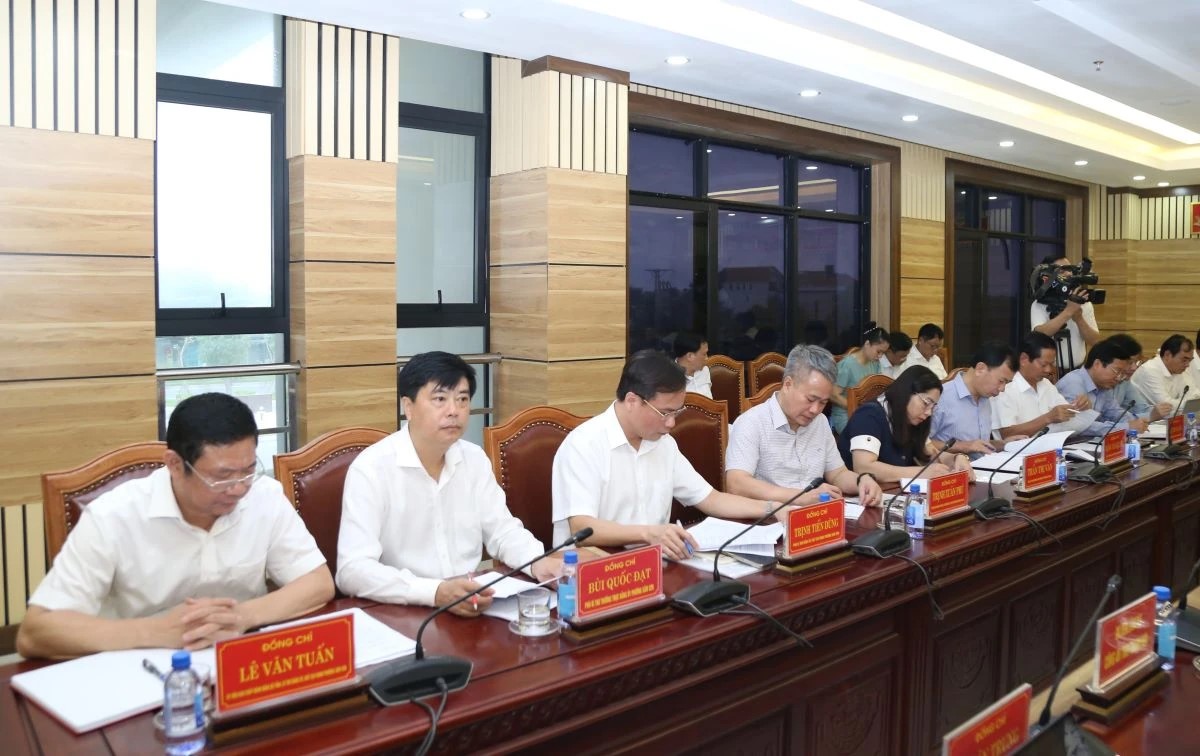 Các đại biểu tham dự hội nghị Các đại biểu tham dự hội nghị