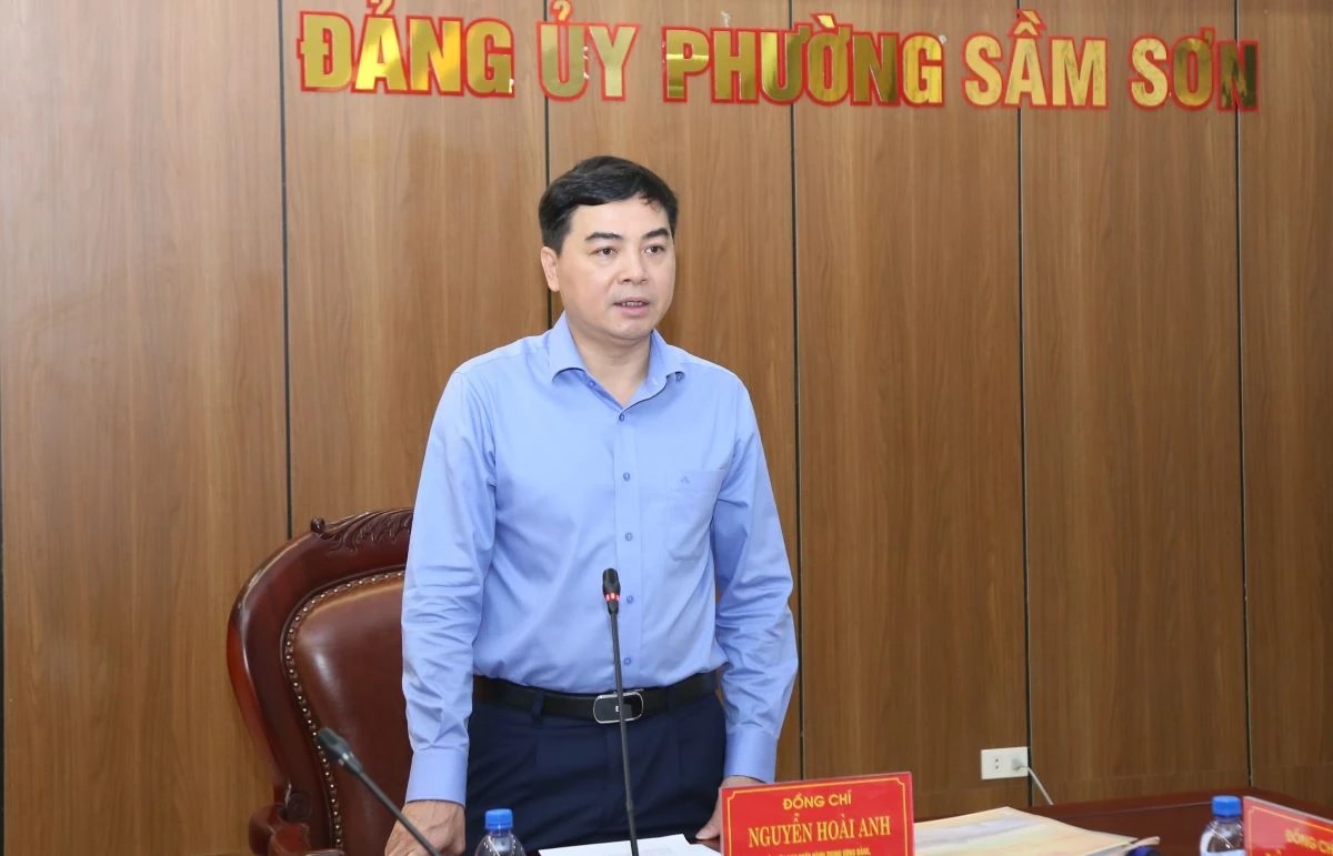 Chủ tịch UBND tỉnh Nguyễn Hoài Anh phát biểu chỉ đạo tại buổi làm việc. Chủ tịch UBND tỉnh Nguyễn Hoài Anh phát biểu chỉ đạo tại buổi làm việc.