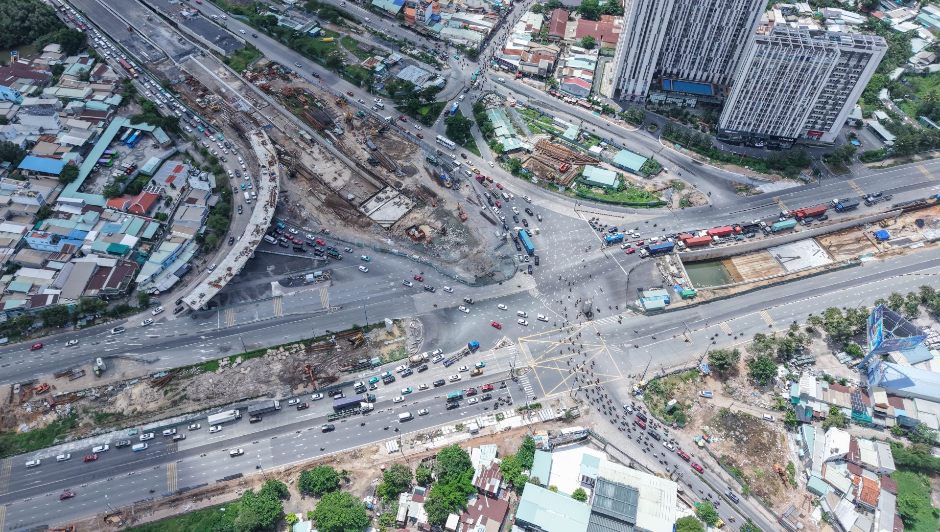 TP. HCM gỡ nút thắt vật liệu cho loạt dự án hạ tầng trọng điểm