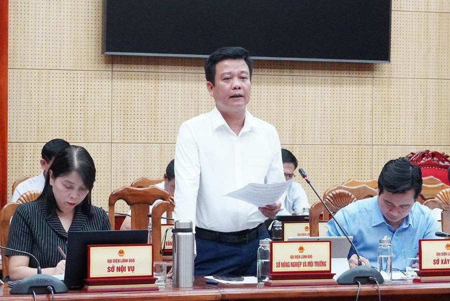 Đồng ch&iacute; Trần Quốc Tuấn, Gi&aacute;m đốc Sở N&ocirc;ng nghiệp v&agrave; M&ocirc;i trường ph&aacute;t biểu tại phi&ecirc;n họp