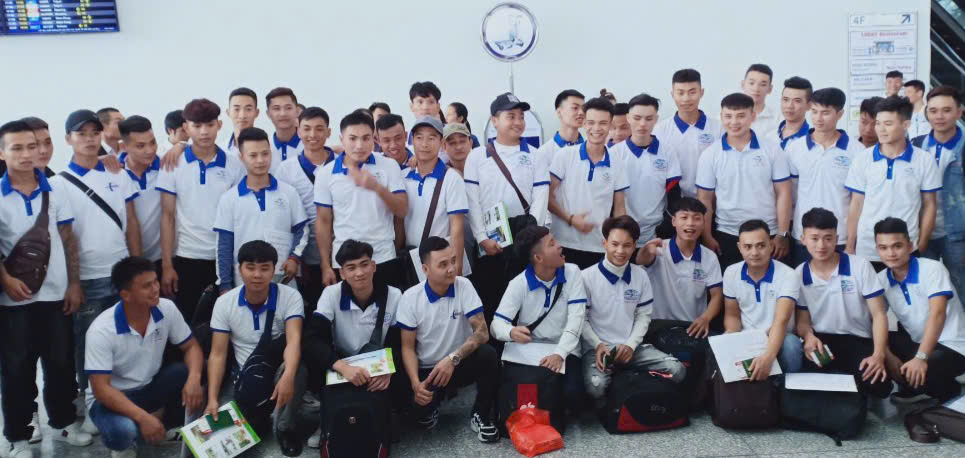 Công ty xuất khẩu lao động bị phạt 400 triệu đồng, đình chỉ hoạt động 18 tháng