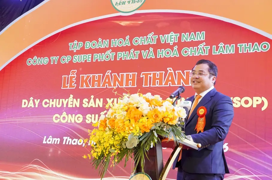 Ông Phùng Quang Hiệp - Bí thư Đảng ủy, Chủ tịch Hội đồng thành viên Tập đoàn HCVN phát biểu chỉ đạo Ông Phùng Quang Hiệp - Bí thư Đảng ủy, Chủ tịch Hội đồng thành viên Tập đoàn HCVN phát biểu chỉ đạo