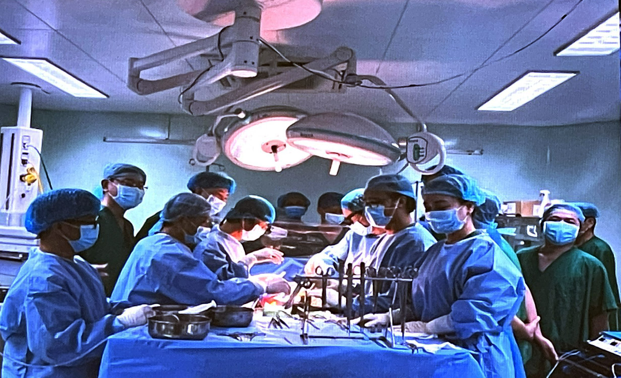 Hình ảnh ca ghép thận đầu tiên tại Bệnh viện Đa khoa Trung ương Cần Thơ Hình ảnh ca ghép thận đầu tiên tại Bệnh viện Đa khoa Trung ương Cần Thơ