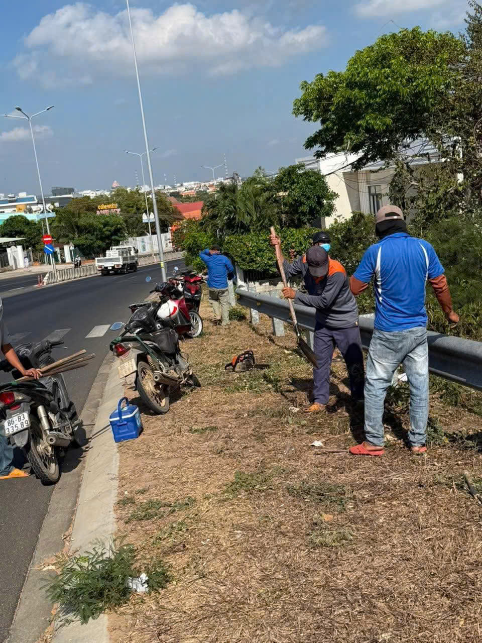 Công trình được khởi công trên tuyến đường dốc Lầu Ông Hoàng dẫn vào Khu du lịch quốc gia Mũi Né Công trình được khởi công trên tuyến đường dốc Lầu Ông Hoàng dẫn vào Khu du lịch quốc gia Mũi Né