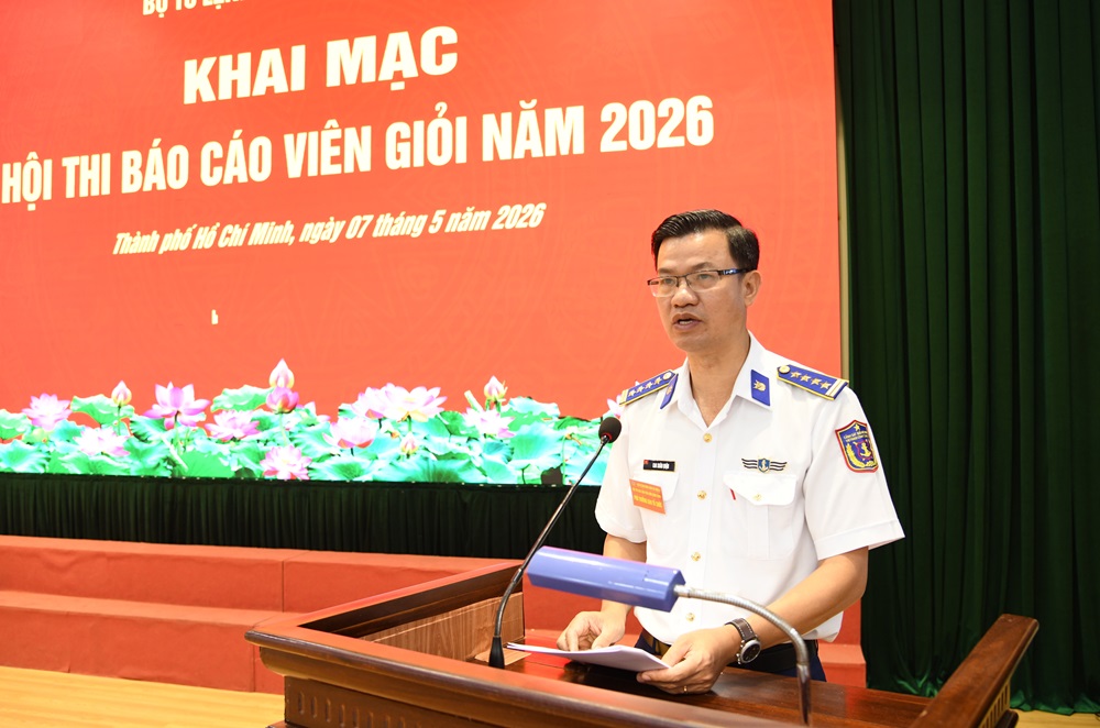 Đại t&aacute; Cao Xu&acirc;n Quận - Ph&oacute; Ch&iacute;nh ủy V&ugrave;ng - Ph&oacute; trưởng ban Tổ chức Hội thi ph&aacute;t biểu khai mạc