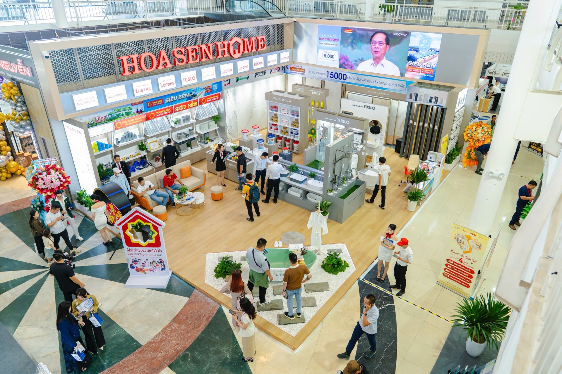 Gian h&agrave;ng Hoa Sen Home c&oacute; mặt tại Triển l&atilde;m Quốc tế Vietbuild Đ&agrave; Nẵng 2026 với hệ sinh th&aacute;i vật liệu x&acirc;y dựng v&agrave; nội thất đa dạng