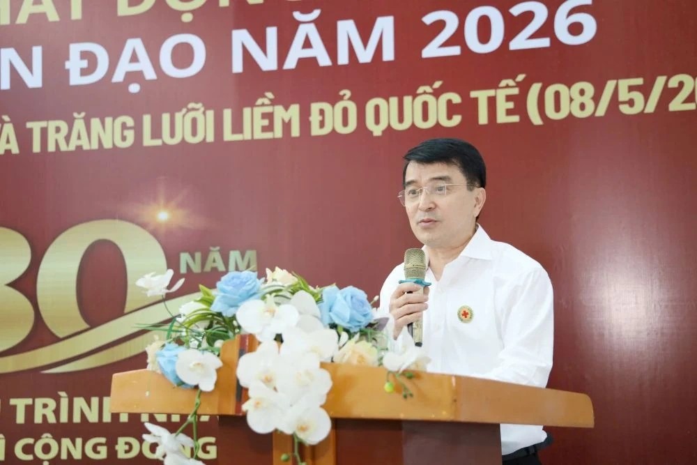 Chủ tịch Hội Chữ thập đỏ tỉnh Nguyễn Quốc Thanh phát biểu tại lễ phát động. Chủ tịch Hội Chữ thập đỏ tỉnh Nguyễn Quốc Thanh phát biểu tại lễ phát động.